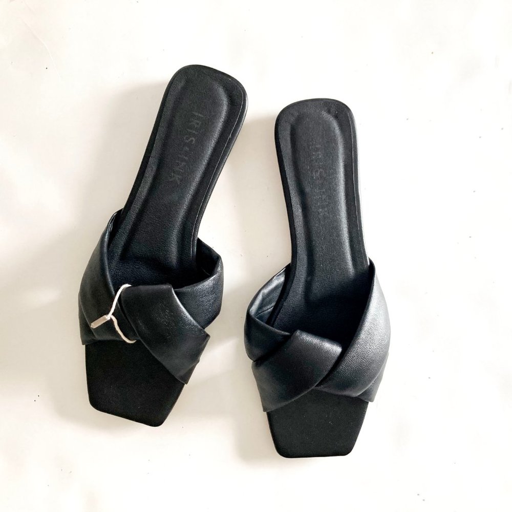 NWT ★: IRIS & INK Florentine Knotted Leather Slides, Black, 8